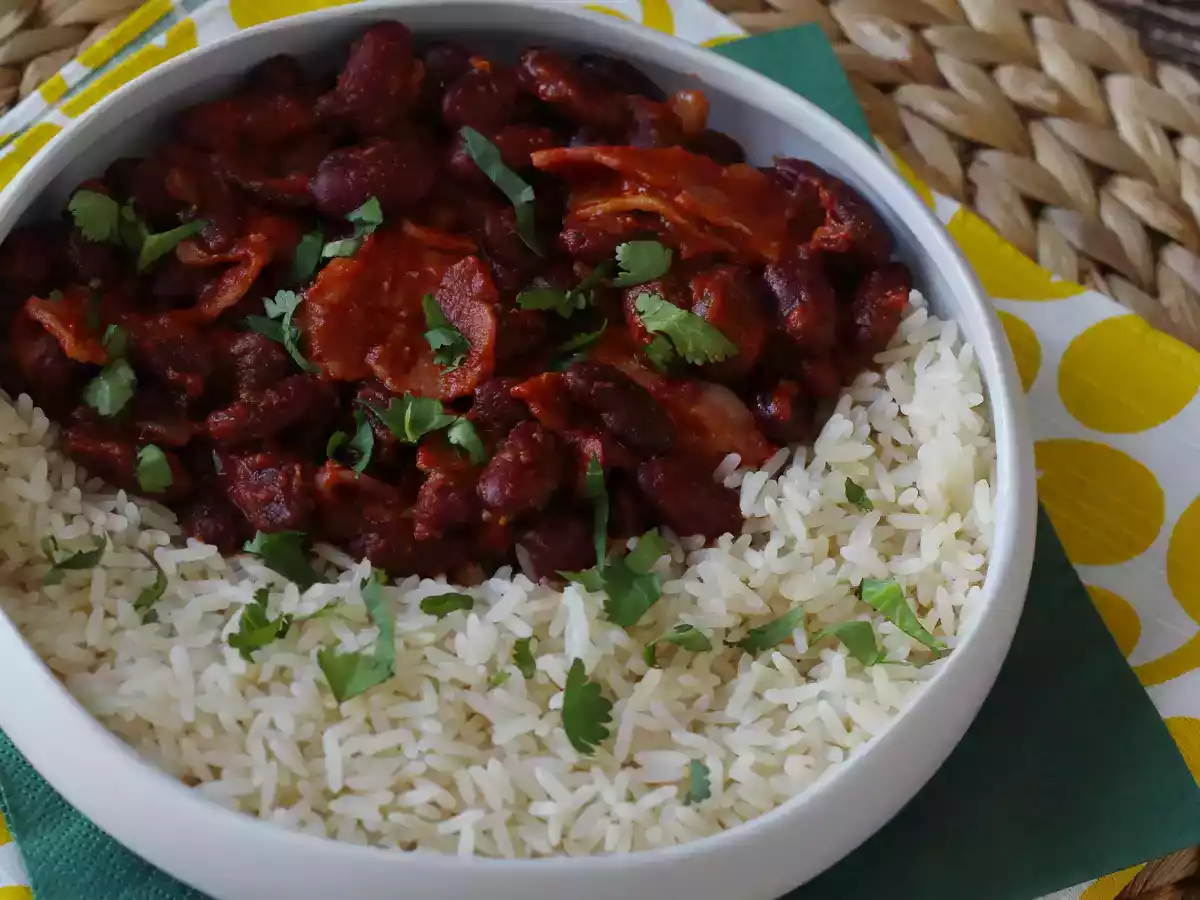 Arroz con frijoles rojos y bacon: un plato típico de la gastronomía cubana - foto 2