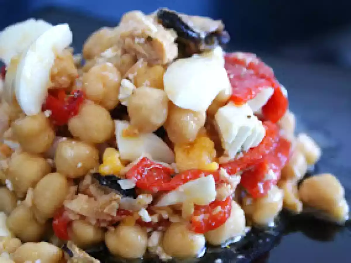 Ensalada de garbanzos y mejillones - foto 2